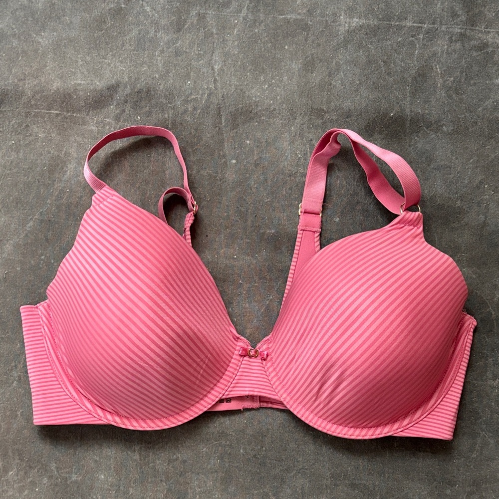 Pink Vanity Fair bra 36D NWOT